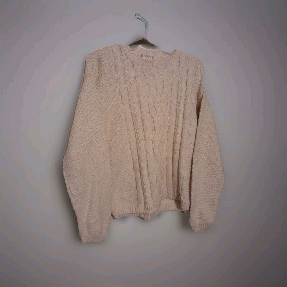 Vintage C.W.D. Women’s Medium White Cable Knit Sweater Made In USA.  B35